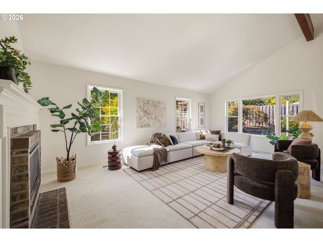 8485 Sw GODWIN Ct, Portland, OR 97223