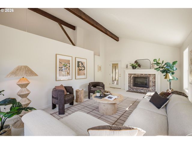 8485 Sw GODWIN Ct, Portland, OR 97223