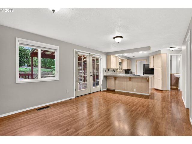 50 Sw WILLOWBROOK Pl, Gresham, OR 97080
