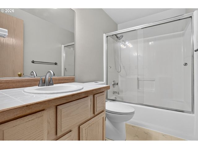 50 Sw WILLOWBROOK Pl, Gresham, OR 97080
