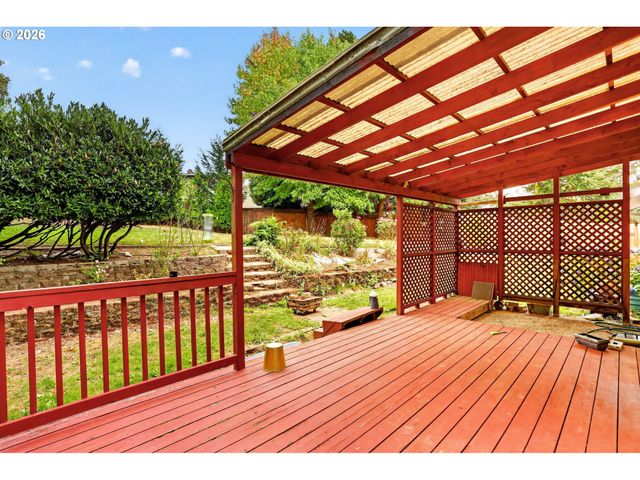 50 Sw WILLOWBROOK Pl, Gresham, OR 97080