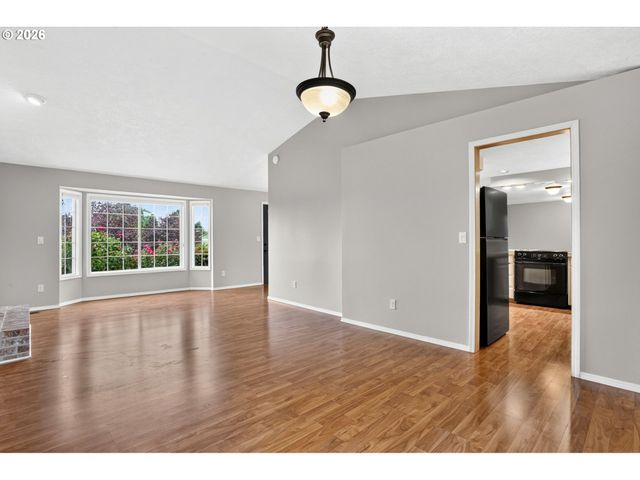 50 Sw WILLOWBROOK Pl, Gresham, OR 97080