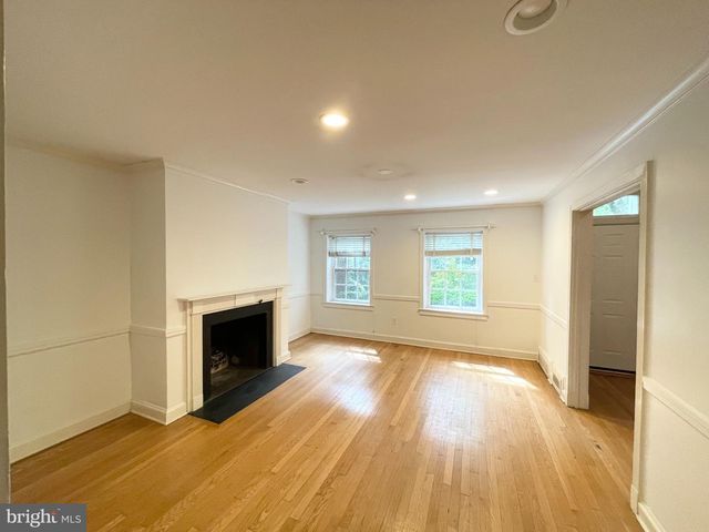 2527 WATERSIDE DR NW, Washington, DC 20008