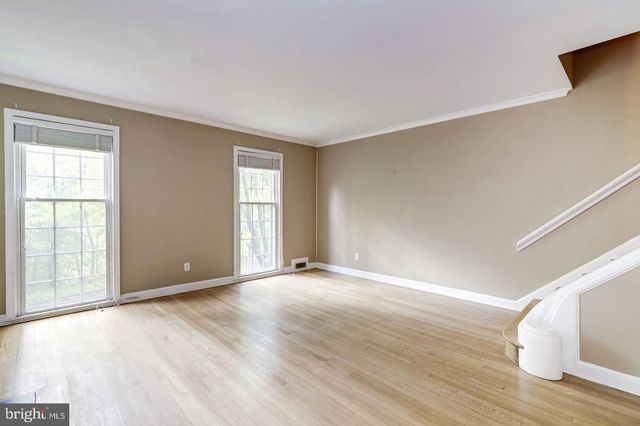 2527 WATERSIDE DR NW, Washington, DC 20008