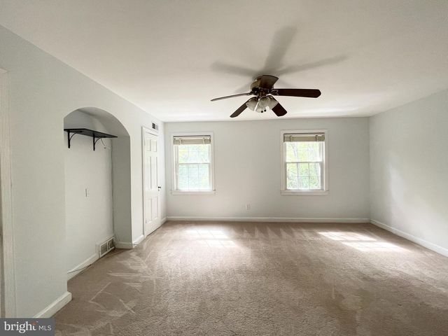 2527 WATERSIDE DR NW, Washington, DC 20008