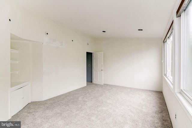 2527 WATERSIDE DR NW, Washington, DC 20008