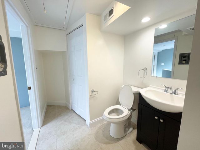 2527 WATERSIDE DR NW, Washington, DC 20008