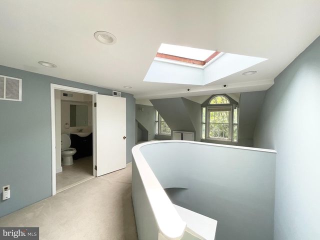 2527 WATERSIDE DR NW, Washington, DC 20008