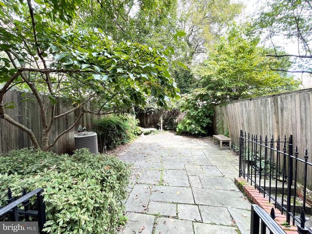 2527 WATERSIDE DR NW, Washington, DC 20008