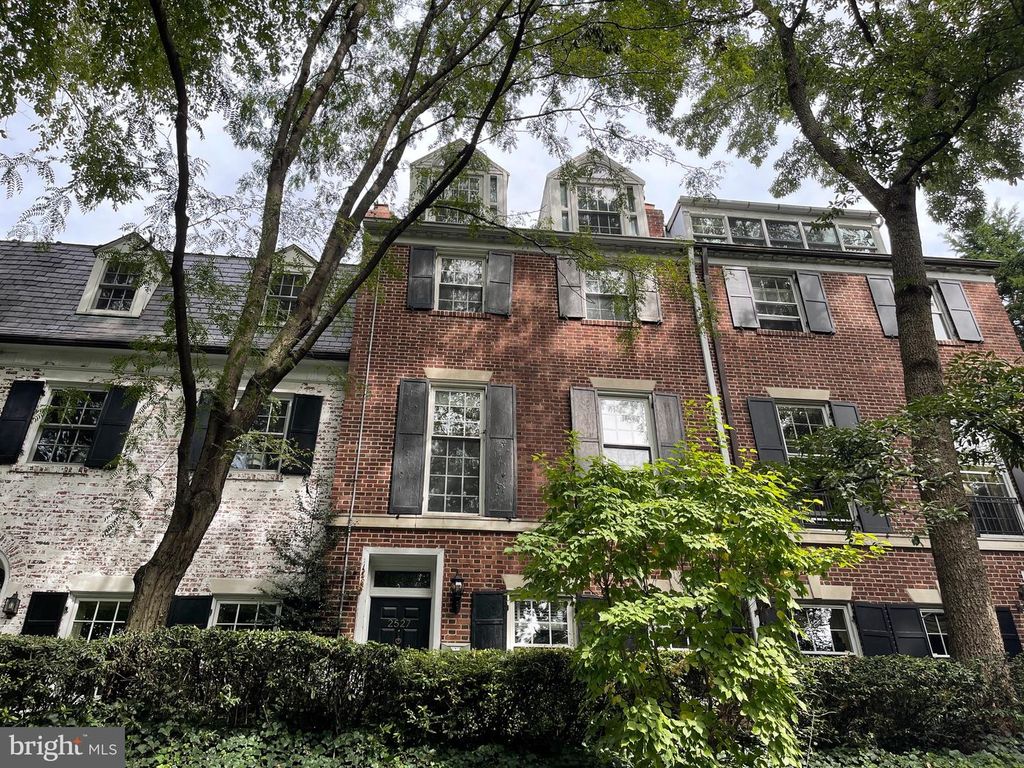 2527 WATERSIDE DR NW, Washington, DC 20008