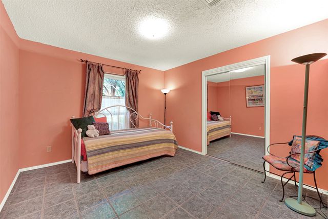 702 Keywe Place, Duncanville, TX 75116