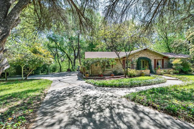 702 Keywe Place, Duncanville, TX 75116