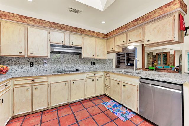 702 Keywe Place, Duncanville, TX 75116