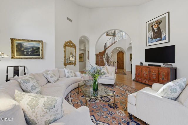 203 S Montgomery Street, Ojai, CA 93023