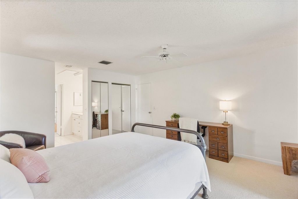 Image 22 of property listing at 12950 Dartford Trail 15, Wellington, FL 33414