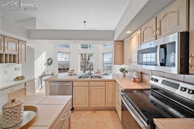 5025 Vista Del Sol Point, Colorado Springs, CO 80919