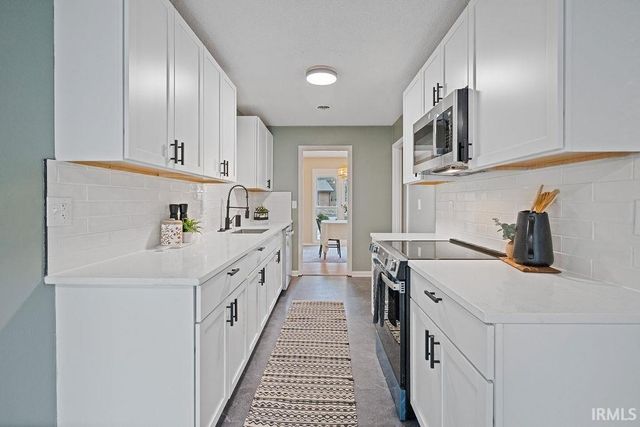 4607 STRATFORD Drive, Kokomo, IN 46901