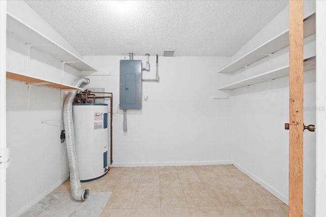 138 HAWTHORNE ROAD, Auburndale, FL 33823