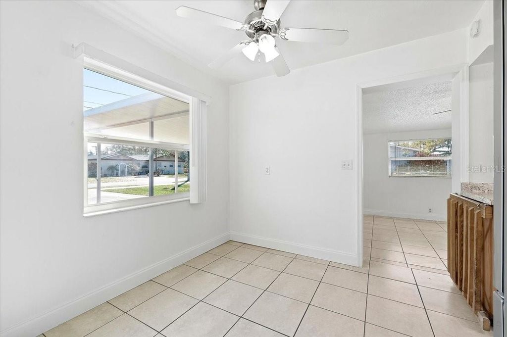 Image 12 of property listing at 138 HAWTHORNE ROAD, Auburndale, FL 33823