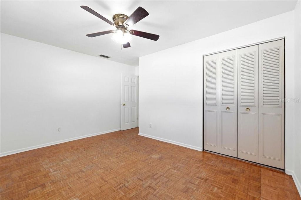 Image 16 of property listing at 138 HAWTHORNE ROAD, Auburndale, FL 33823