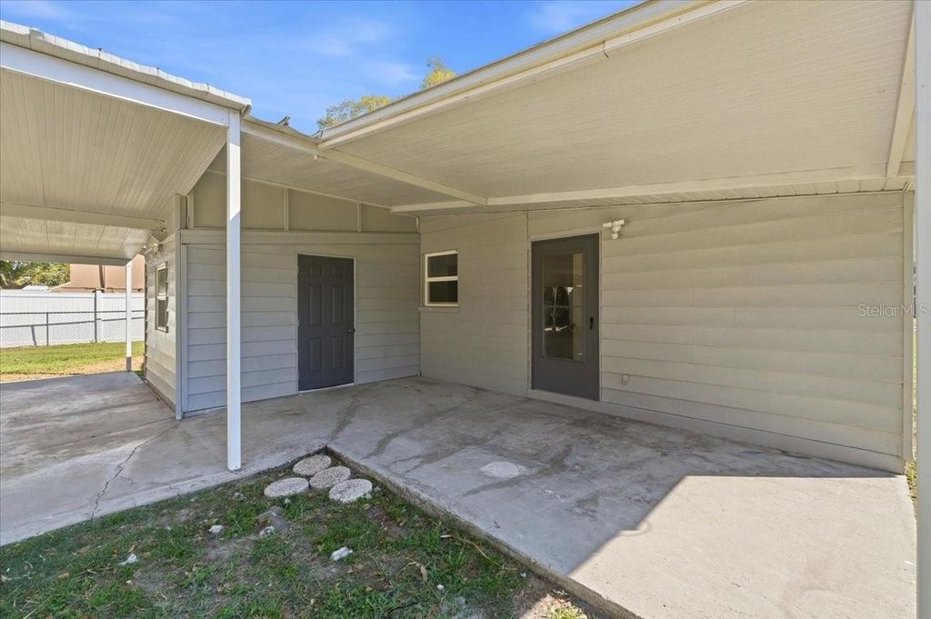 Image 36 of property listing at 138 HAWTHORNE ROAD, Auburndale, FL 33823