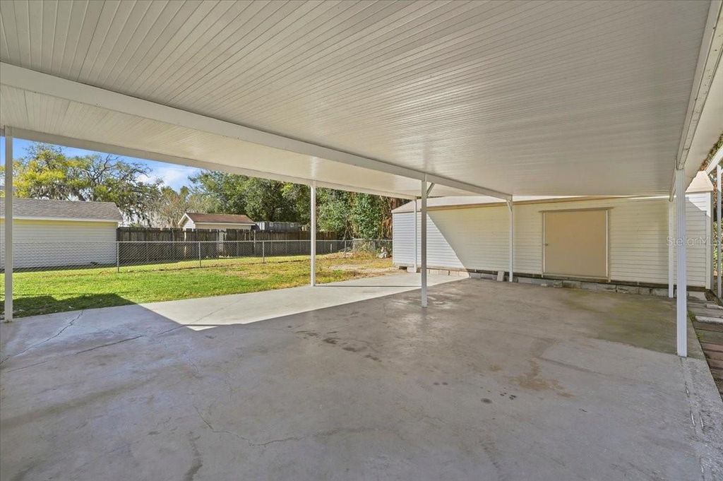 Image 37 of property listing at 138 HAWTHORNE ROAD, Auburndale, FL 33823