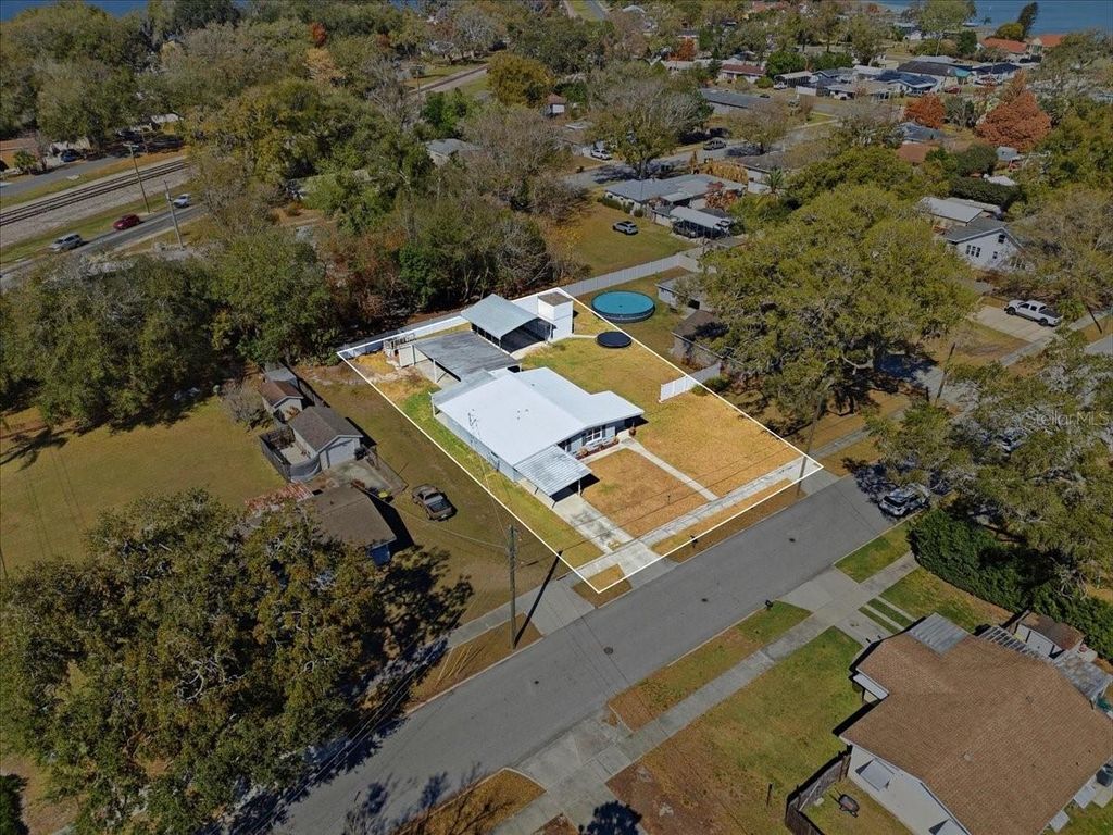 Image 42 of property listing at 138 HAWTHORNE ROAD, Auburndale, FL 33823