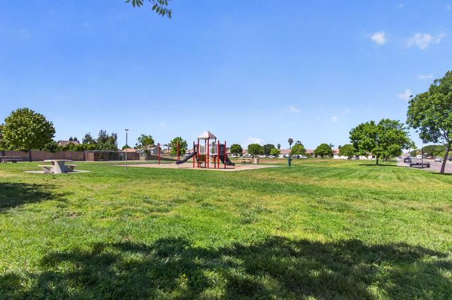 2709 N Big Sandy Ave, Merced, CA 95348