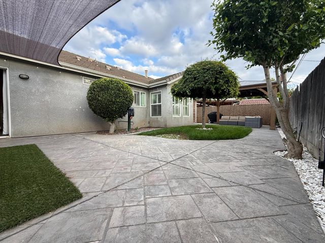 2709 N Big Sandy Ave, Merced, CA 95348