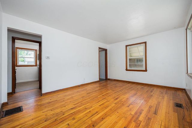 1900 S Champion Avenue, Columbus, OH 43207