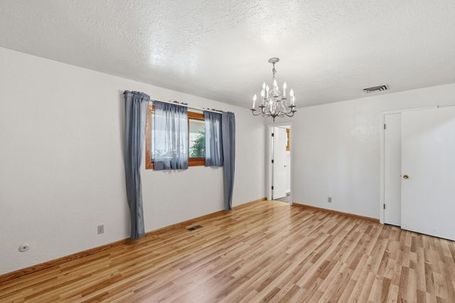 1001 Upland Court NE, Albuquerque, NM 87112