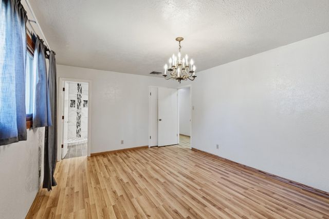 1001 Upland Court NE, Albuquerque, NM 87112