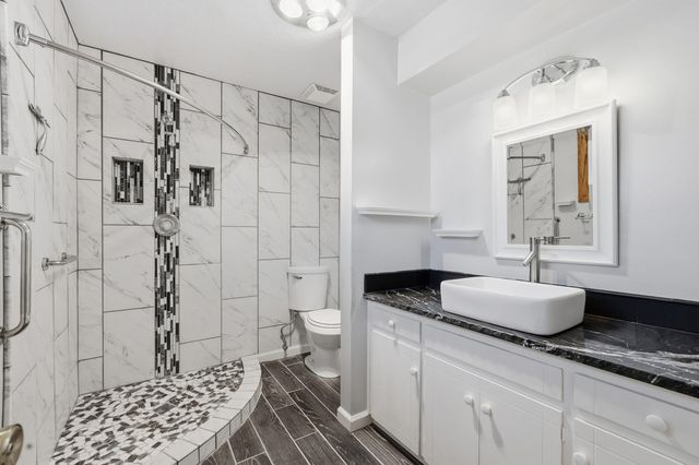 1001 Upland Court NE, Albuquerque, NM 87112