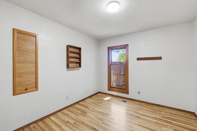 1001 Upland Court NE, Albuquerque, NM 87112