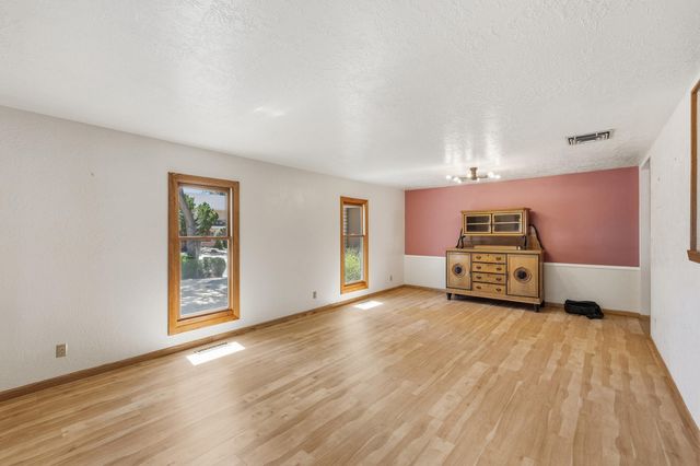 1001 Upland Court NE, Albuquerque, NM 87112