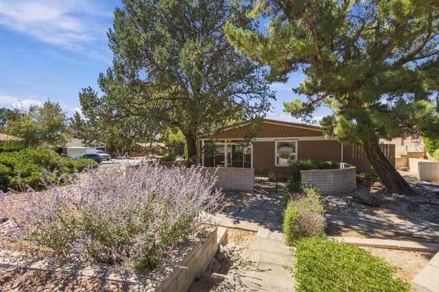 1001 Upland Court NE, Albuquerque, NM 87112