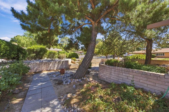 1001 Upland Court NE, Albuquerque, NM 87112