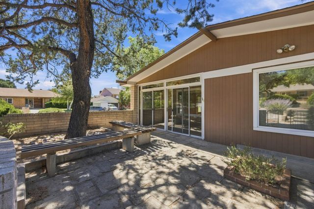 1001 Upland Court NE, Albuquerque, NM 87112