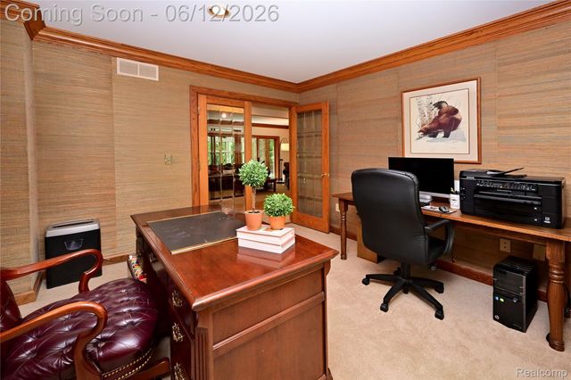 5684 Sussex Court, Troy, MI 48098