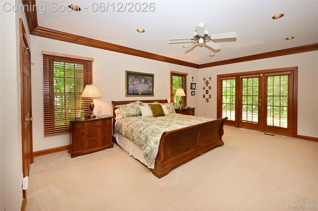 5684 Sussex Court, Troy, MI 48098