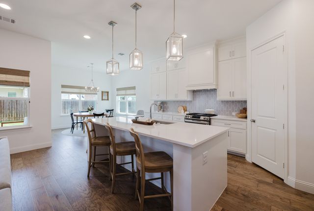705 W Jockey, Willow Park, TX 76087