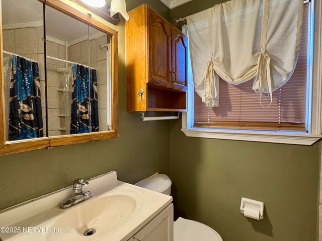 6915 ARQUES Road, Jacksonville, FL 32205