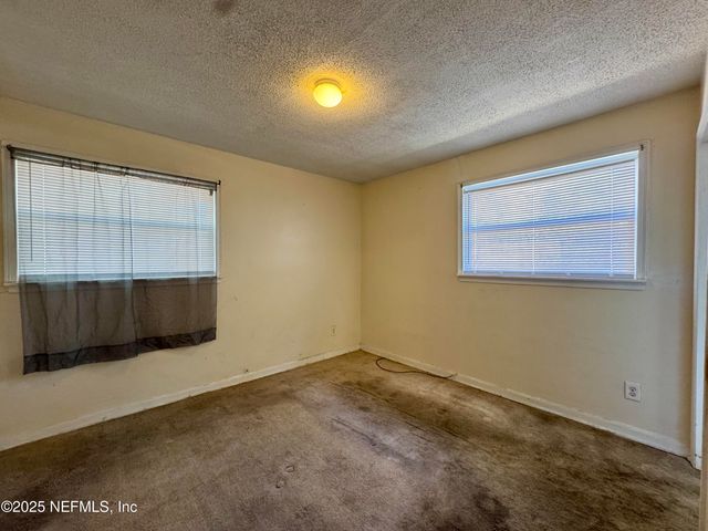 6915 ARQUES Road, Jacksonville, FL 32205