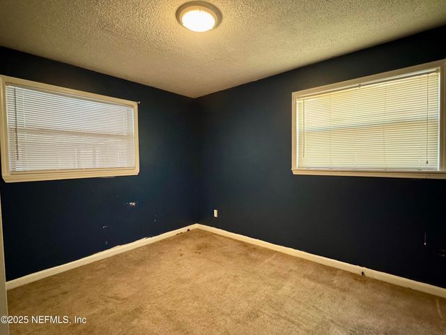 6915 ARQUES Road, Jacksonville, FL 32205