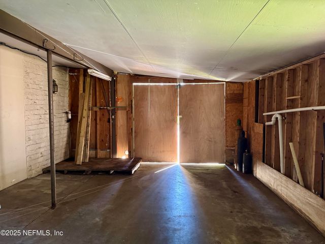 6915 ARQUES Road, Jacksonville, FL 32205