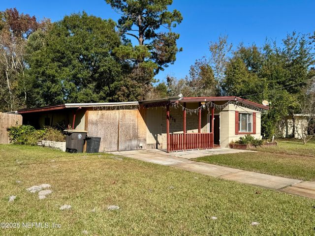 6915 ARQUES Road, Jacksonville, FL 32205