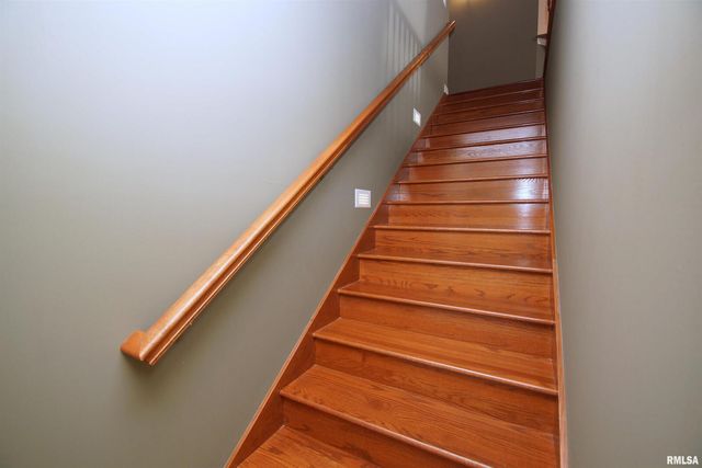 5529 Baraboo Court, Davenport, IA 52804