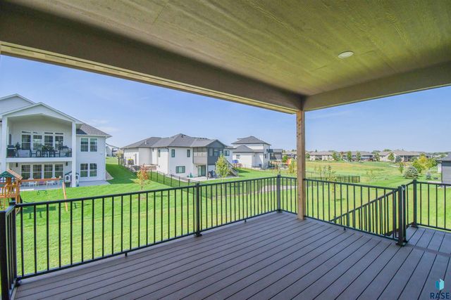 2501 S Meadowview Ave Avenue, Sioux Falls, SD 57110