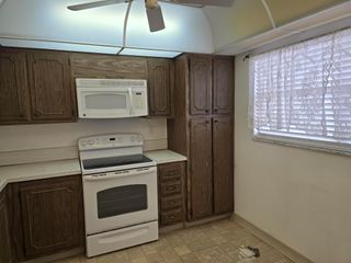 3590 Via Poinciana 509, Lake Worth, FL 33467