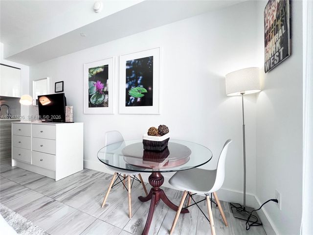 1300 Brickell Bay Dr 1813, Miami, FL 33131